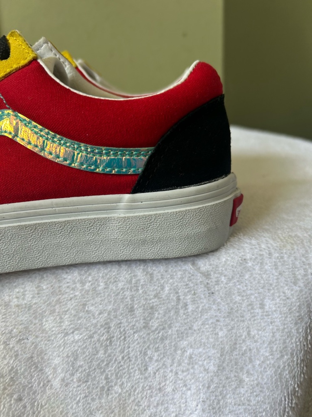 NWOB Vans Multicolor Low Top Sneakers with Red Upper and Black Toe - Picture 9 of 14